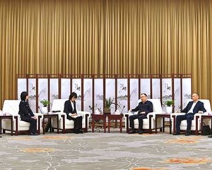 李文清会见全市新时代“枫桥经验”先进典型代表