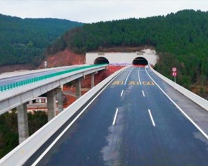 德中两地20分钟互达 构建“半小时交通圈”