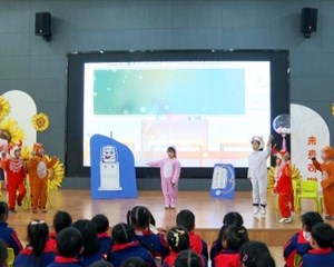 德阳：别样开学第一课 开启美好新学期