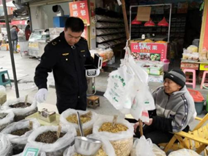 严打“短斤缺两”，德阳一地市场监管局出手！