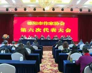 打造讲政治有才华有智慧有魄力的文学劲旅